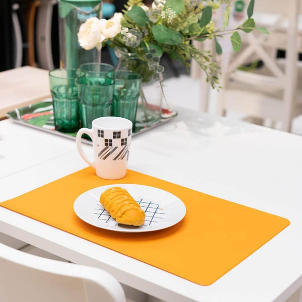 Wipeable Table mats, Orange Non-Slip Placemat Sets Mangata - Mangata